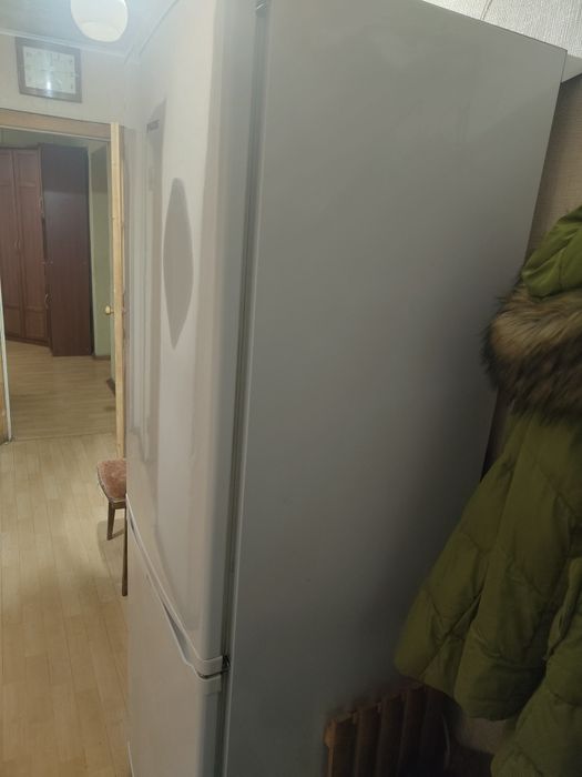 Холодильник, б/у, рабочий