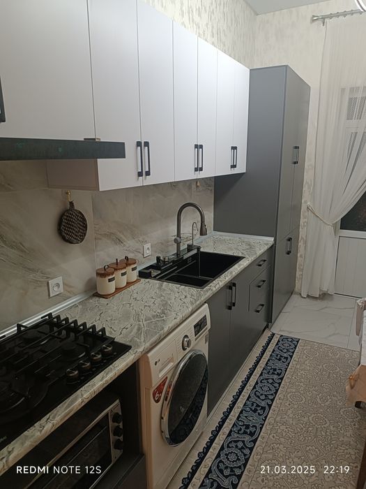 Nazarbek turkiston saxovat da yengi xovli sotiladi jixozlari bilan