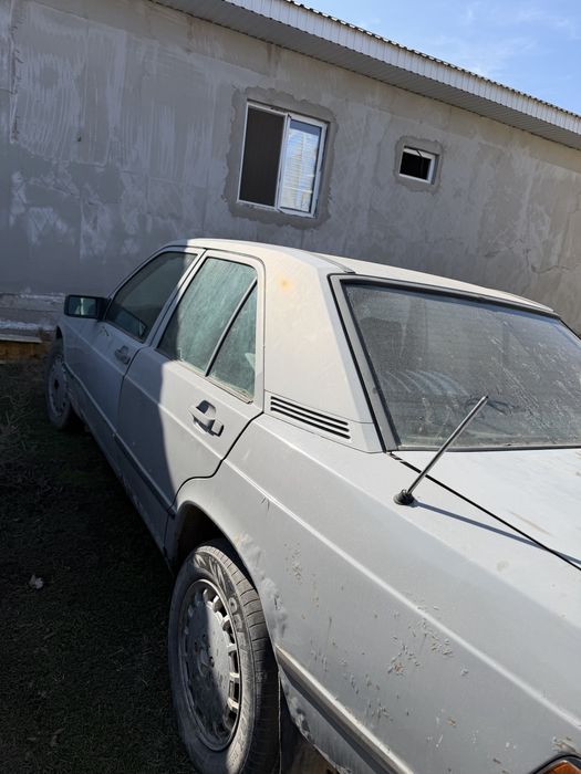 СРОЧНО продается мерседес 190