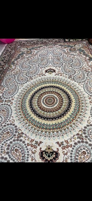 Продам ковры  срочноо