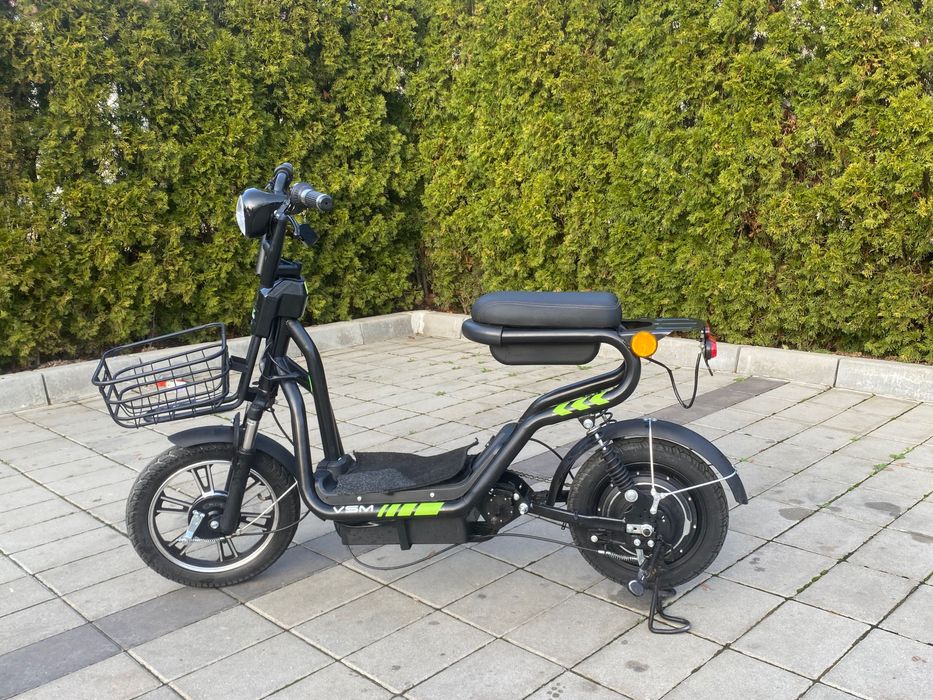 Vând schimb scuter electric cu acte