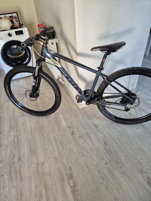 Bicicleta SCOTT,roti 27.5,frane hidraulice Shimano, furca blocabila