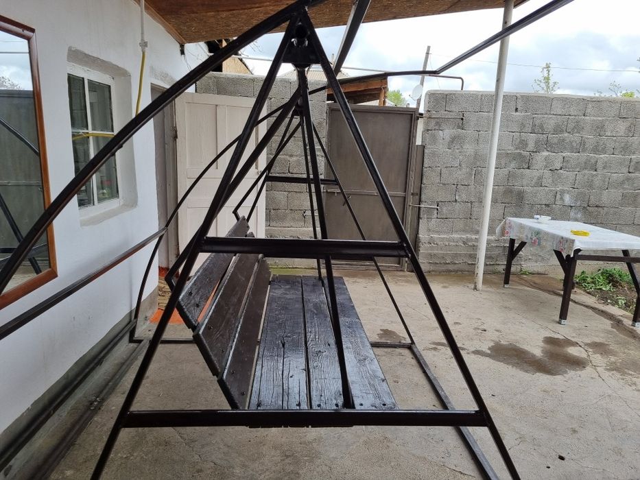 Продаётся железный качелья