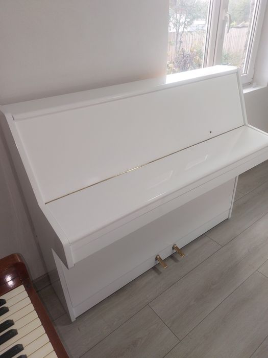 Pianina Kemble ( brand Yamaha)