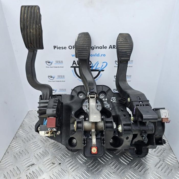 Pod pedalier manual Opel Corsa D 1.6 i