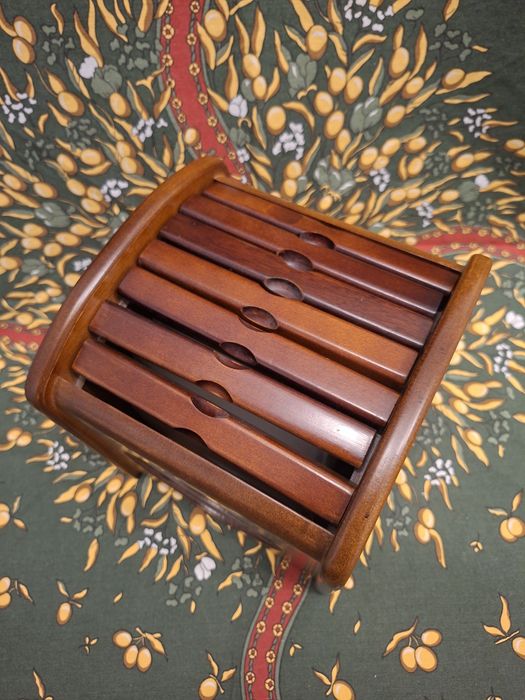 Suport din lemn pentru diverse obiecte, CD uri