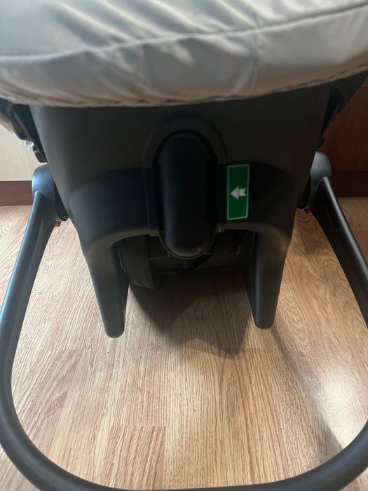 CHIPOLINO Стол за кола-кошница АМОРЕ I-SIZE (40-85 см) МАКАДАМИЯ