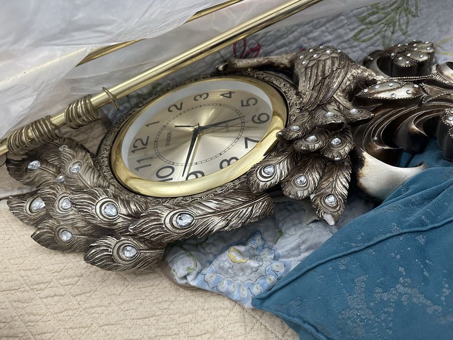 Продается часы в хорошем состояний