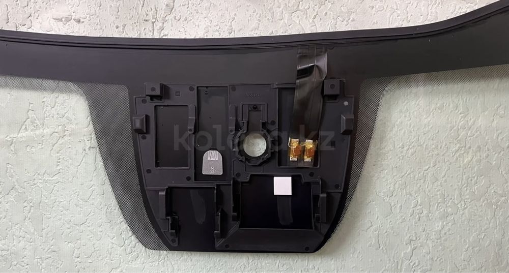 Лобовое стекло на KIA K5