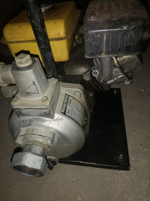 Водна бензинова помпа