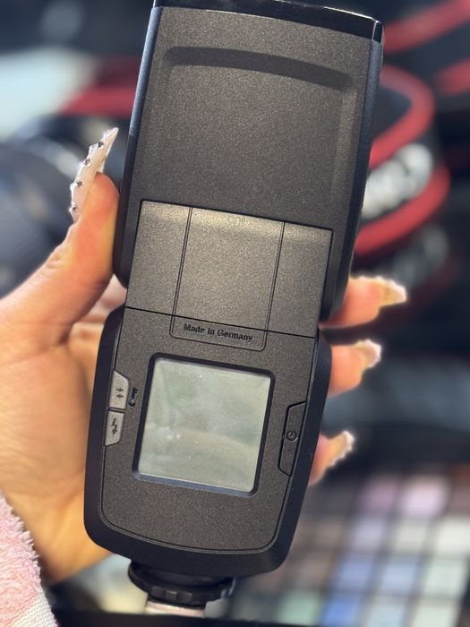 Canon EOS 6D Mark ii обективи светкавица