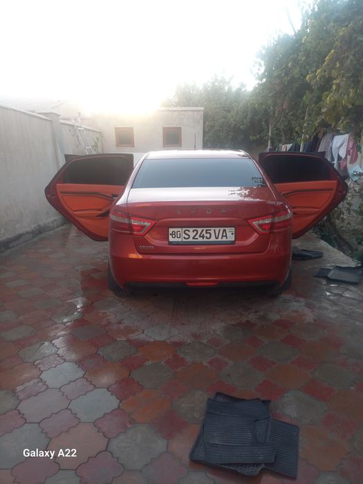 Lada vesta sotiladi