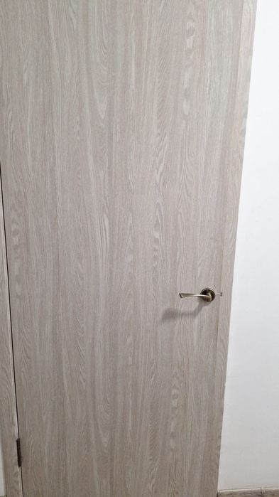 СРОЧНО продам 3 двери