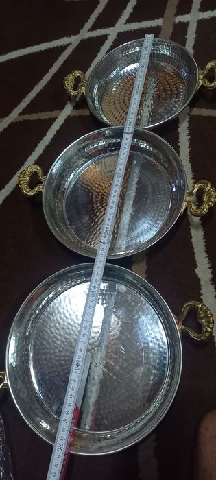 Медни тави нови.