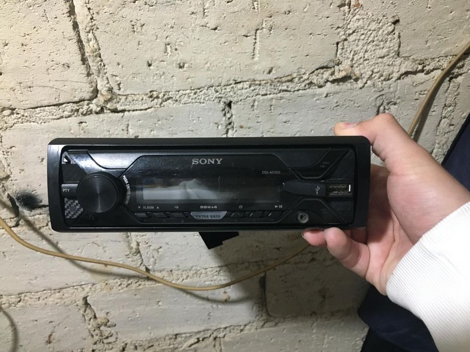 Radiocasetofon Sony DSX-A210ui