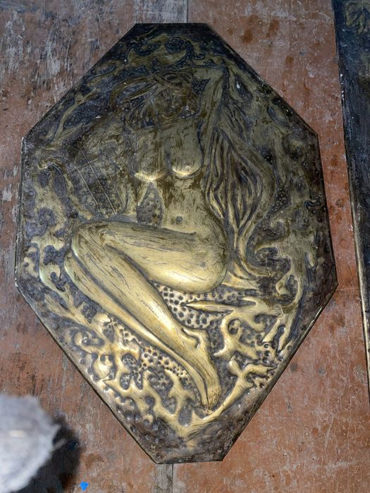 Продам две картины состояние отличное