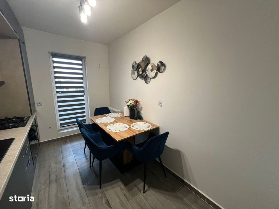 Direct proprietar-Vând apartament 3 camere, complet mobilat și dotat.
