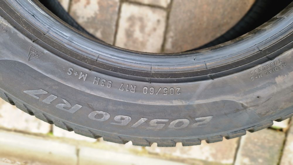 Anvelope iarna 205 60 R 17 Pirelli