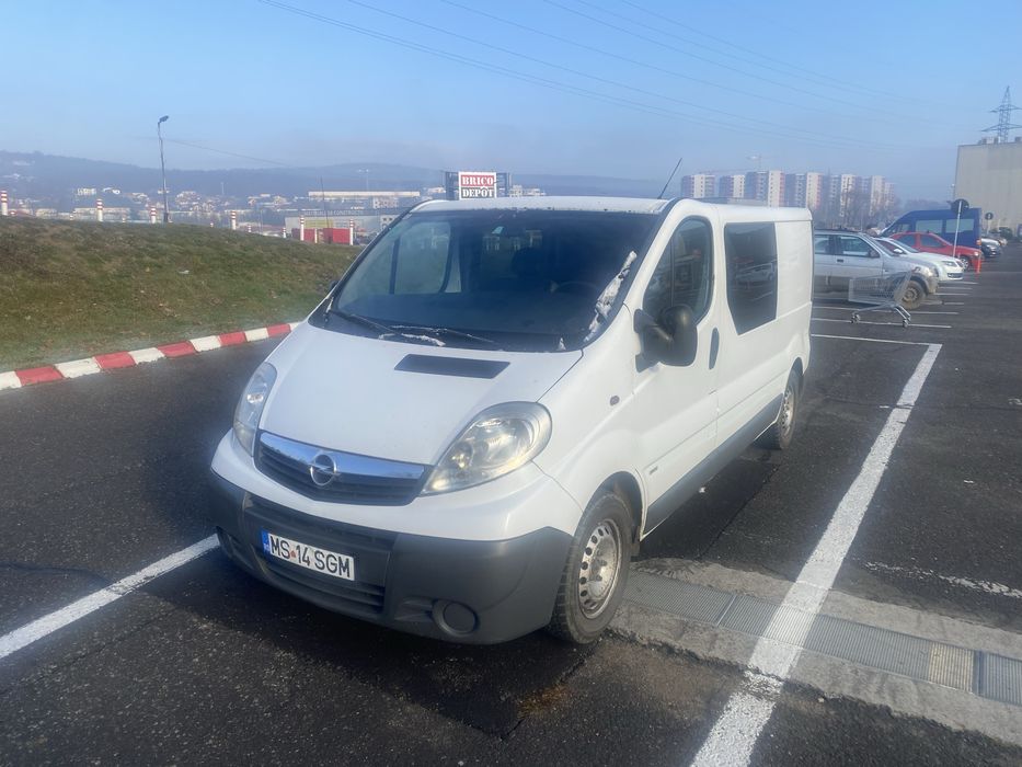 Opel Vivaro 2.0 CDTI 330000 km cabina dubla model Lung