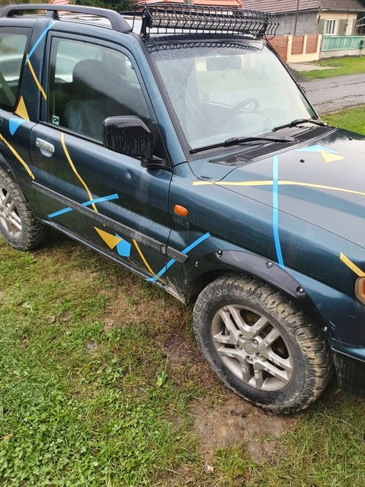 Mitsubishi Pajero pinin