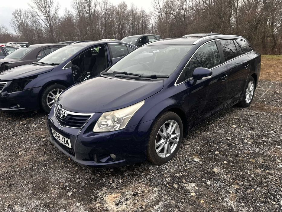 Toyota Avensis D-4D 126 к.с., 2010 г., комби, ръчна скоростна кутия