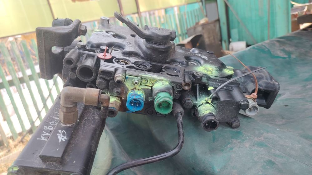 Запчасти от коробки ZF