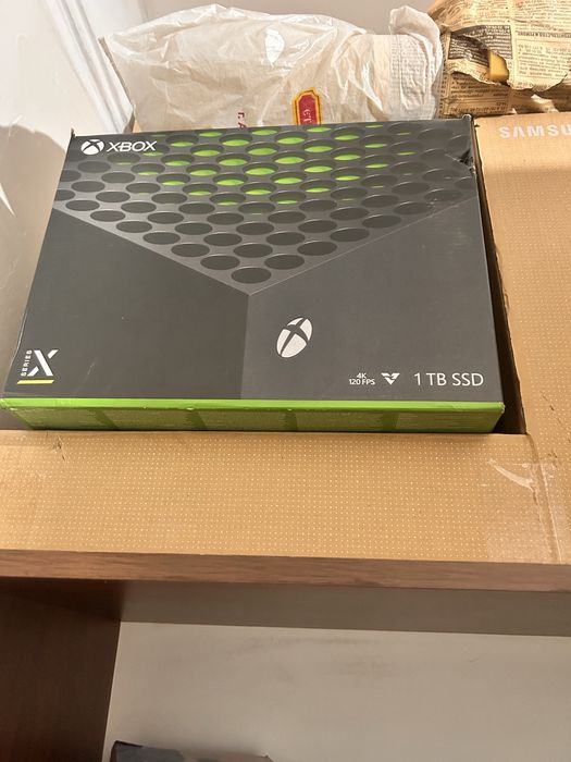 Продам xbox series x 1 tb