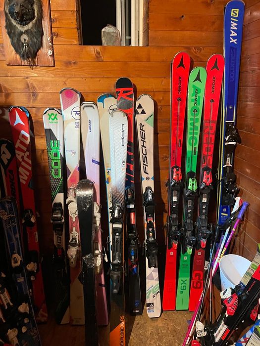 schiuri copii adulti skiuri incepatori intermediari sau avansati