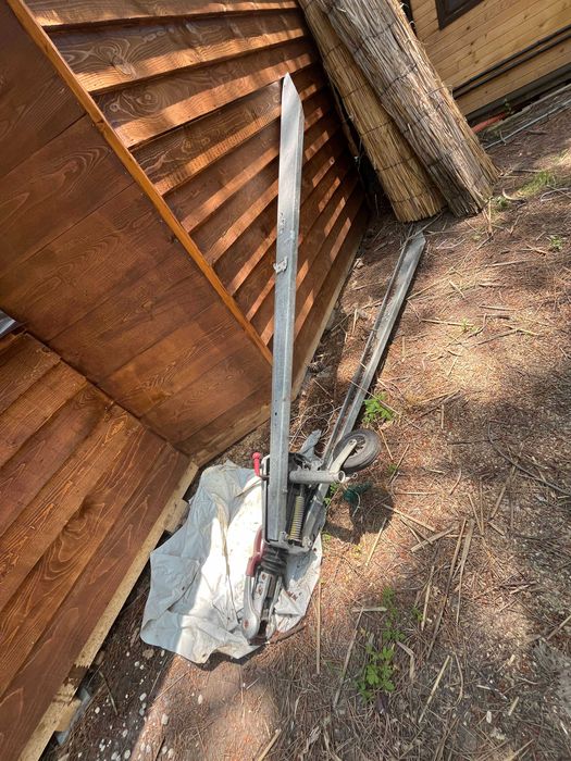 Теглич с опорно колело от каравана