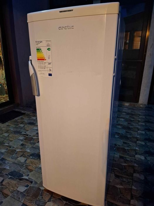 Racitor  /  Combină Frigider Congelator