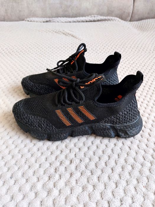 Кроссовки совершенно новые!!!