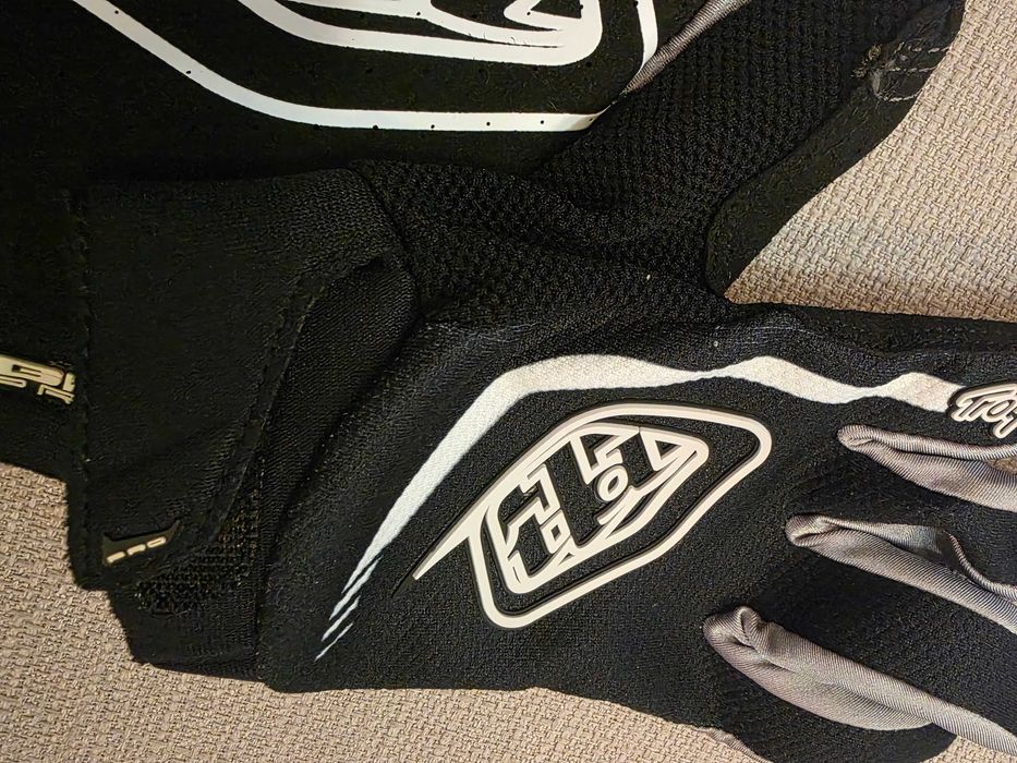Troy Lee Design`s GP Air Pro manusi mtb - marime L