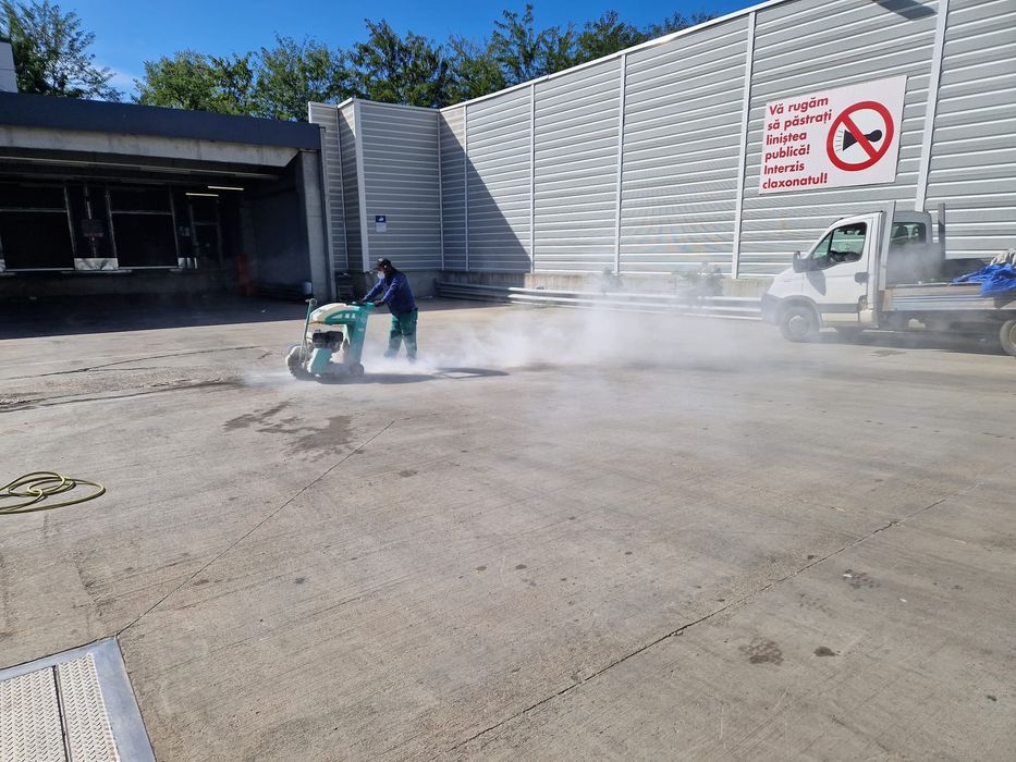 Bobcat de inchiriat nisip pietriș moloz