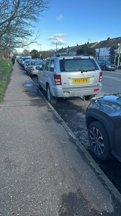 Vând grand cherokee