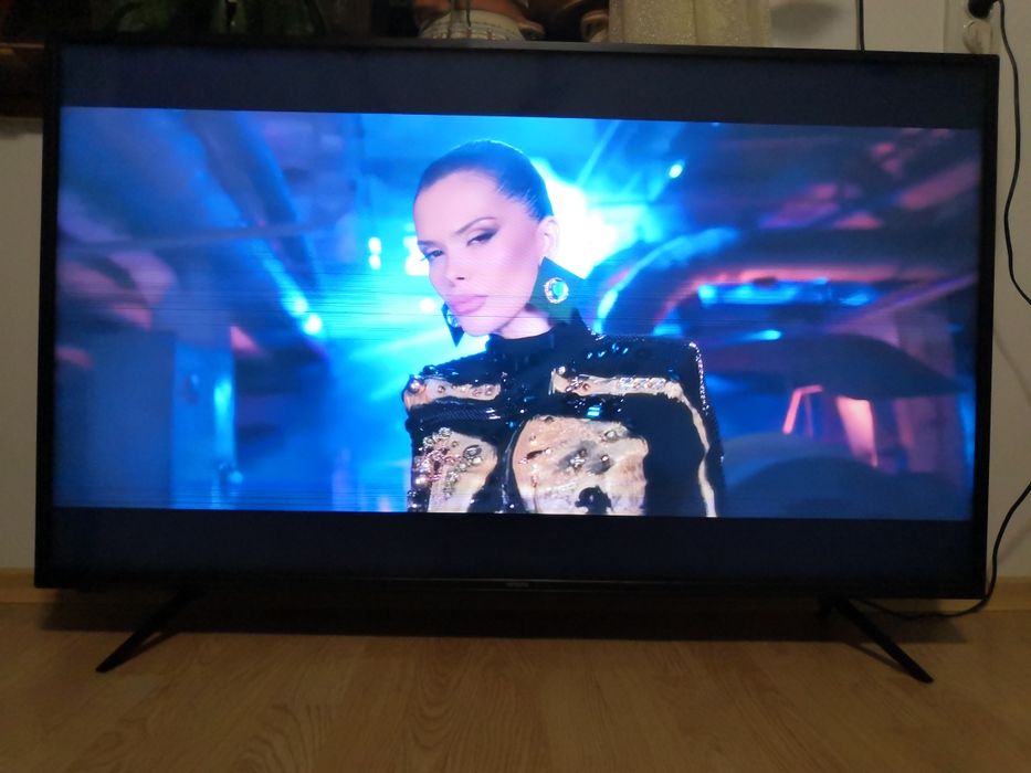 телевизор HITACHI