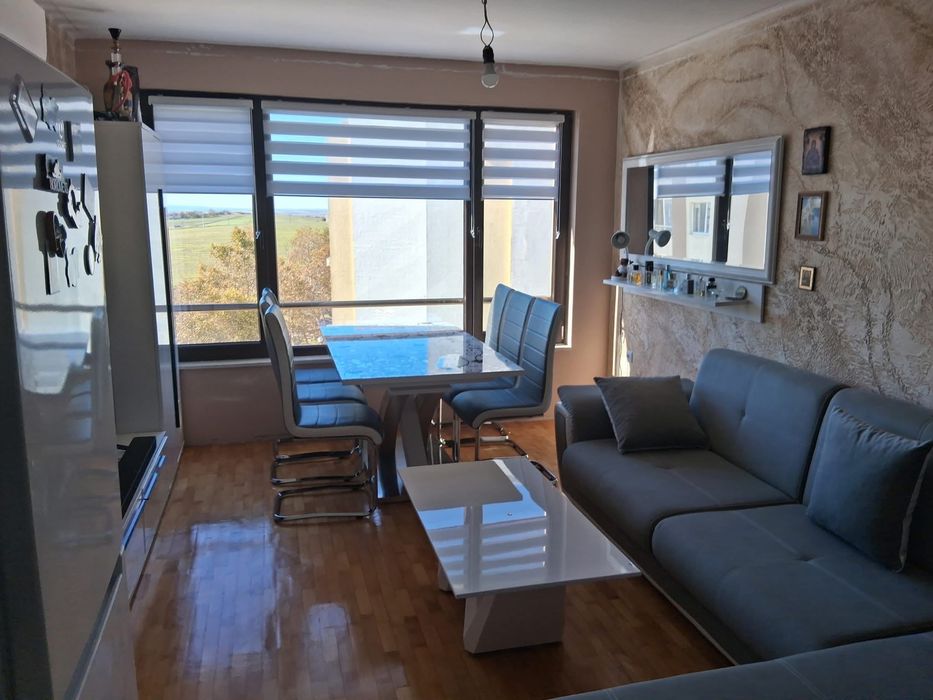 Двустаен апартамент