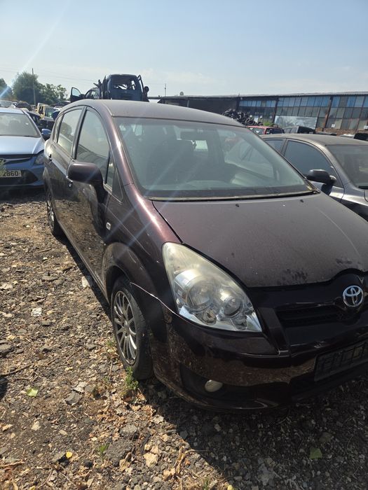 Toyota Corolla verso 2.0d4d na chasti / Тойота Корола версо 2.0д на части
