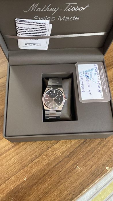 Часы Mathey-Tissot