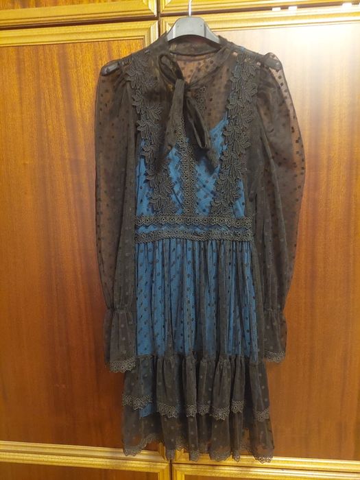 Черна рокля с дантела