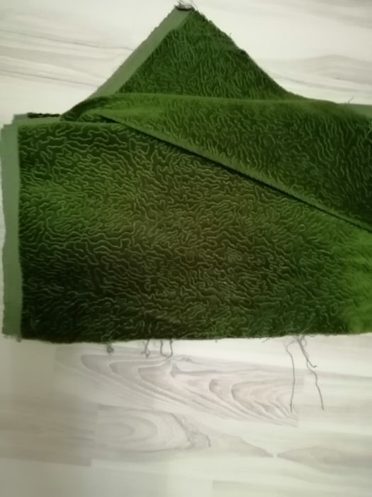 Дамаска за тапициране на мека мебел.