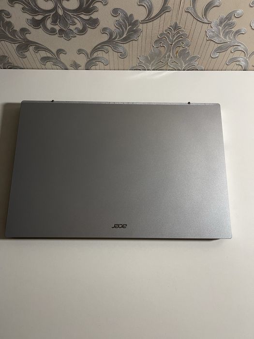 Noutbuk acer aspire 3