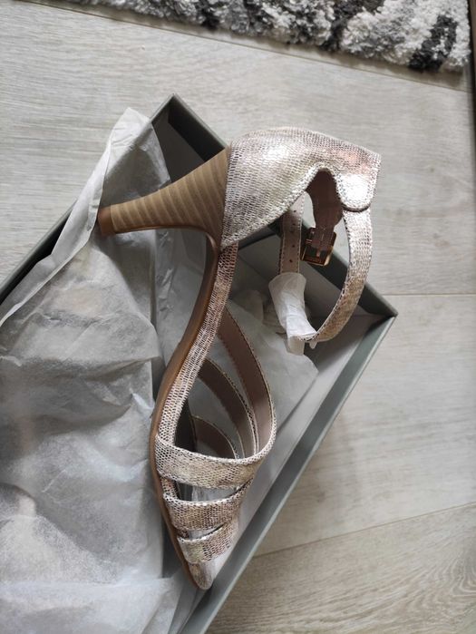 Стилни обувки Jane Klein