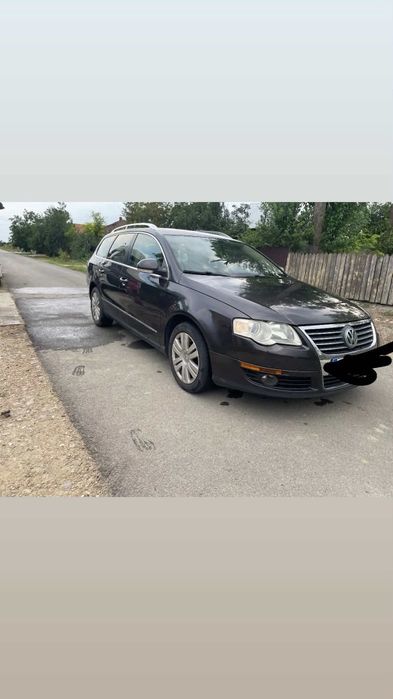 Vând Volkswagen Passat B6