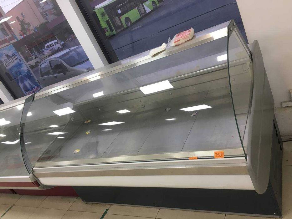 Витрина холодильник.б/у