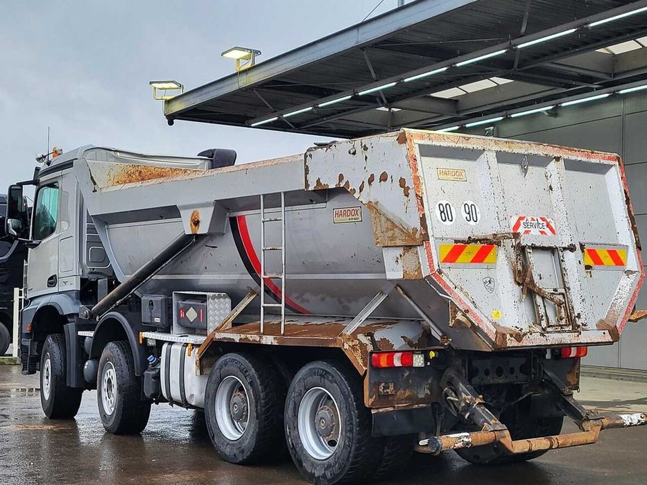 Самосвал  Mercedes Arocs 4151 8X4 CA85