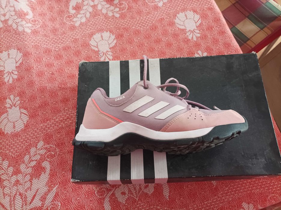 Adidasi ADIDAS pentru fetite marimea 36.5 personalizati cu numele DEEA