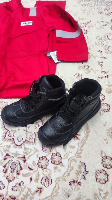 Спец одежда иииии