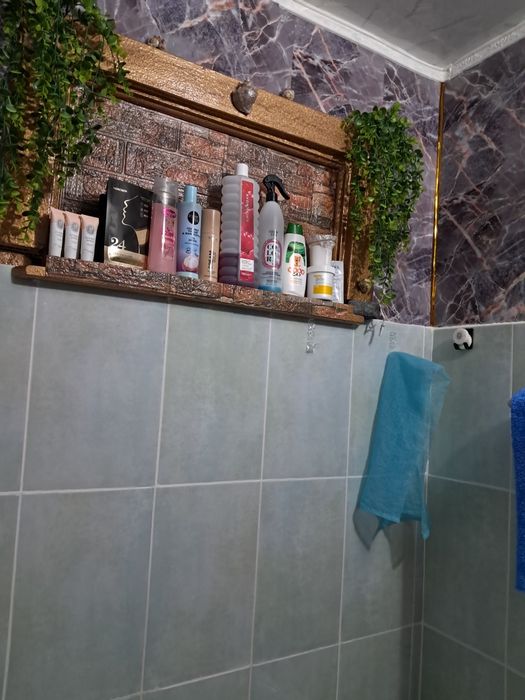 Продам двухкомнатную в центре