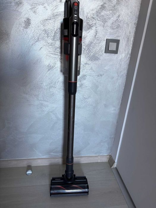 Aspirator vertical PHILIPS Aqua Seria 7000 XC7055/01