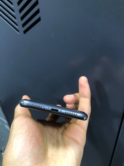 iPhone 11 128Gb feysi iwlidi